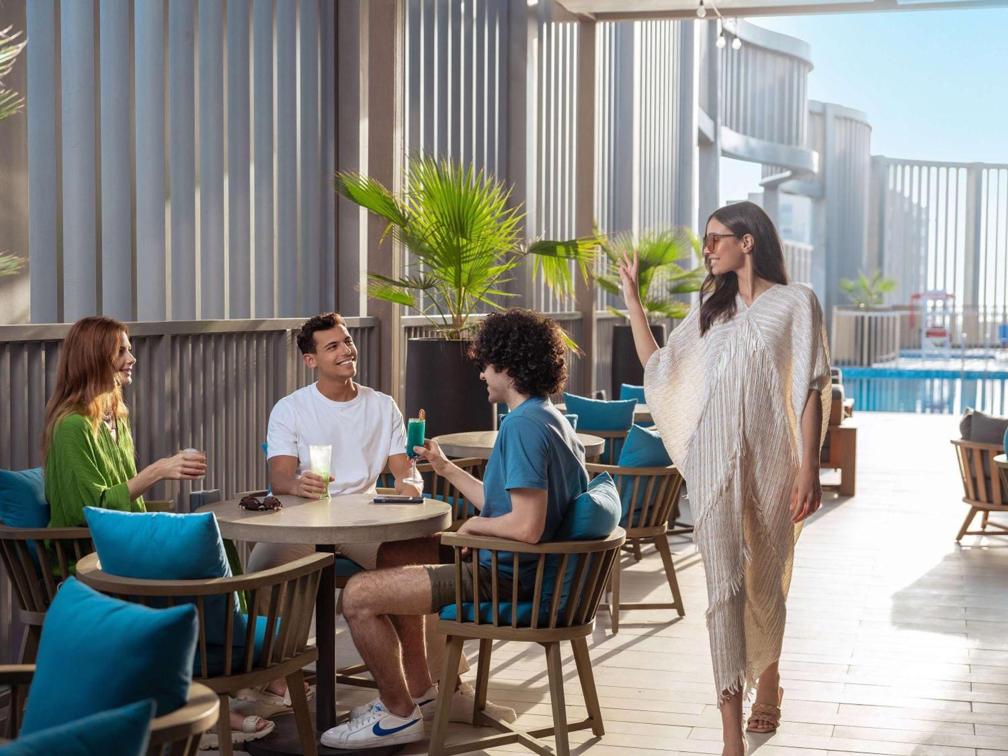 Mercure Dubai Deira Buitenkant foto